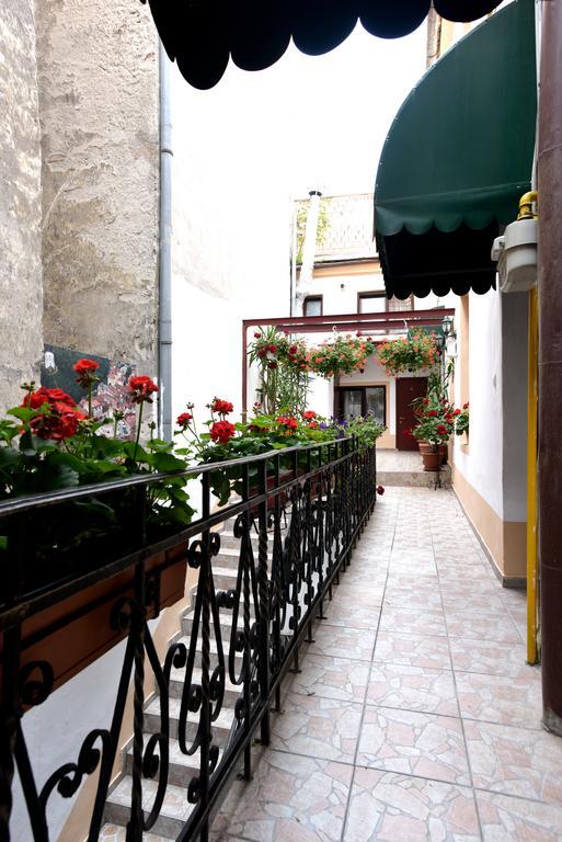 Da Vinci Hotel Brasov Bagian luar foto