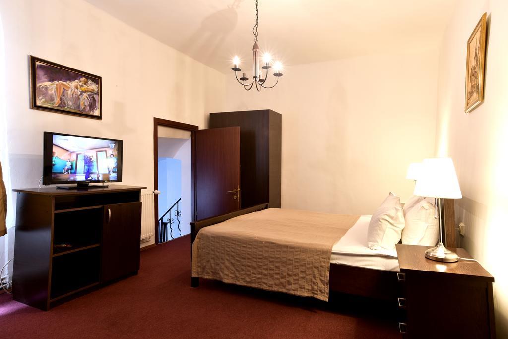Da Vinci Hotel Brasov Bagian luar foto