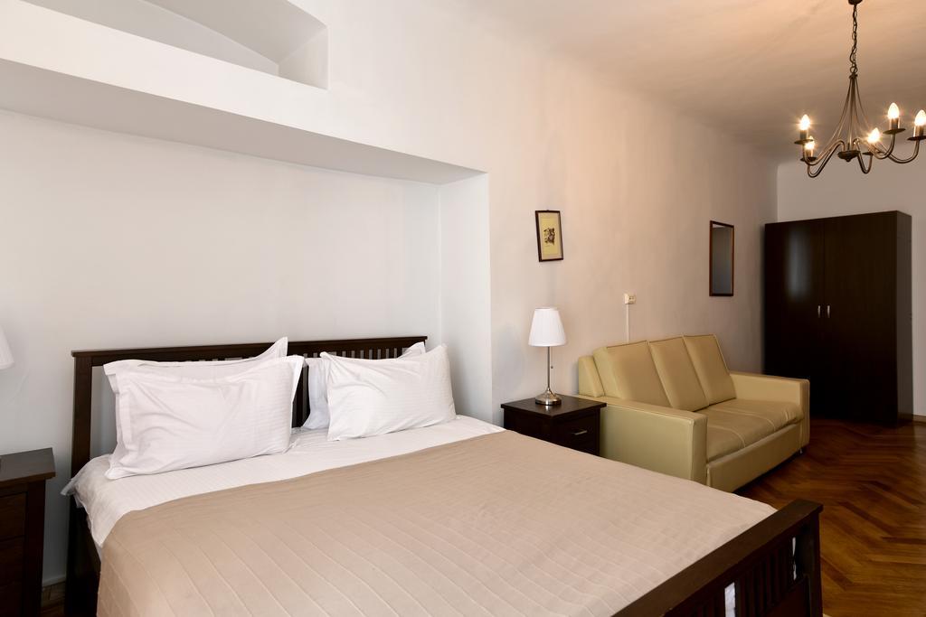 Da Vinci Hotel Brasov Bagian luar foto