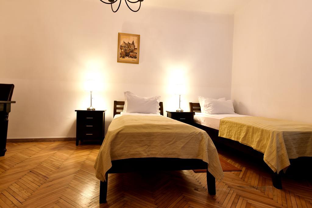 Da Vinci Hotel Brasov Bagian luar foto